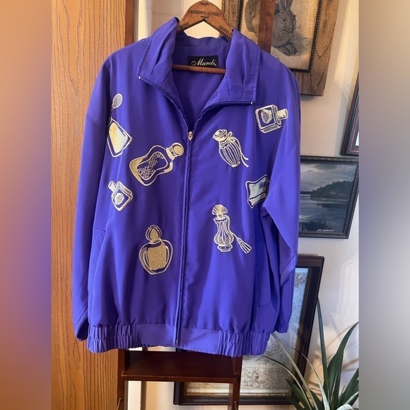 Mureli Silky Bomber Jacket Large
VTG 80’s Embroidered Gold Perfume
Cologne Paris - Picture 1 of 6